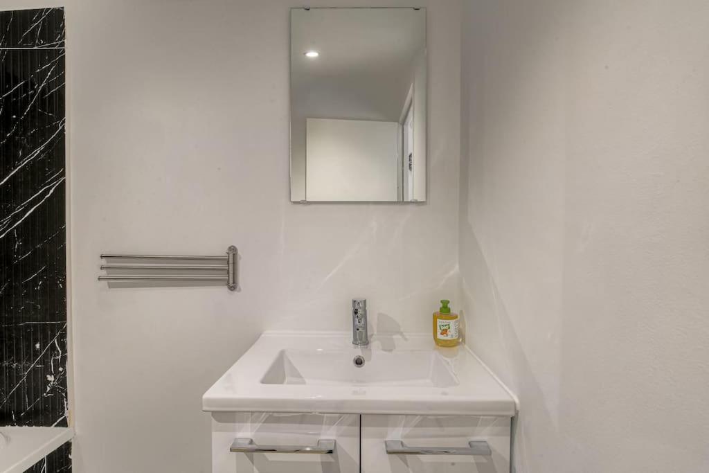Le Francfort - Les Appartements De L'Olivier Loyettes Luaran gambar