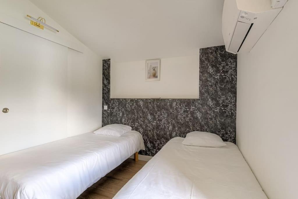 Le Francfort - Les Appartements De L'Olivier Loyettes Luaran gambar