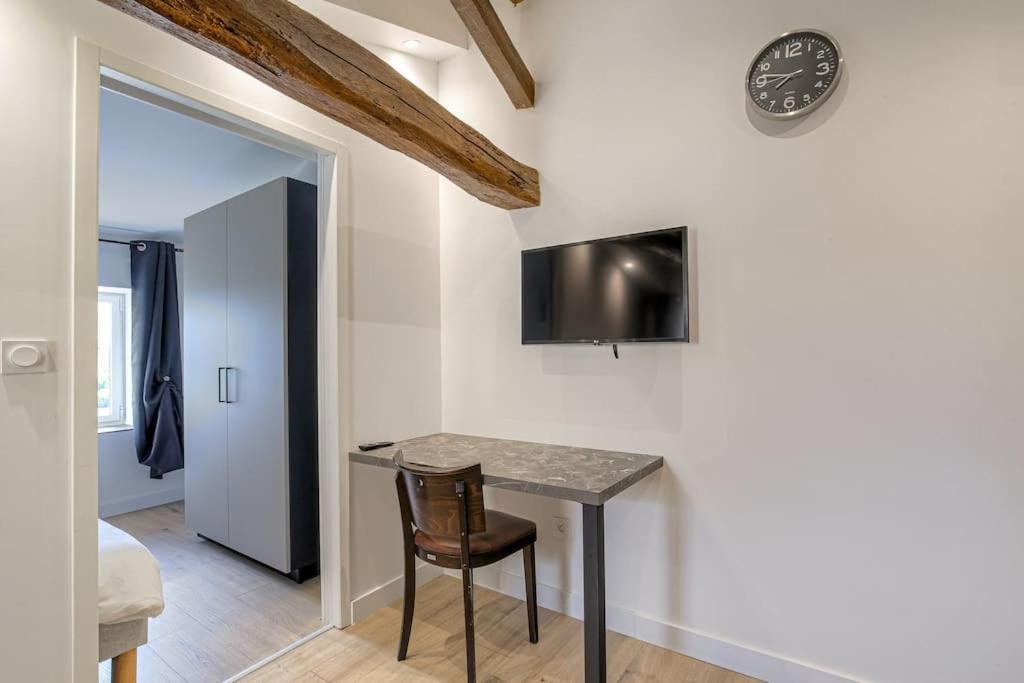 Le Francfort - Les Appartements De L'Olivier Loyettes Luaran gambar
